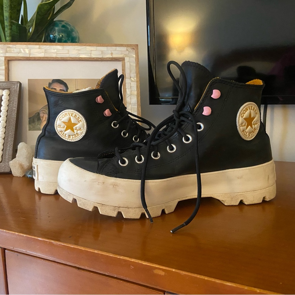 Converse Women's Black and Pink Chunky Sneakers